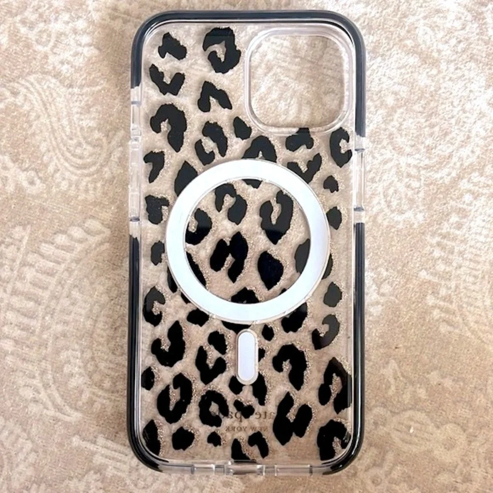 NWOT Kate Spade Protective Hardshell Case MagSafe iPhone 13 Leopard Print Animal
